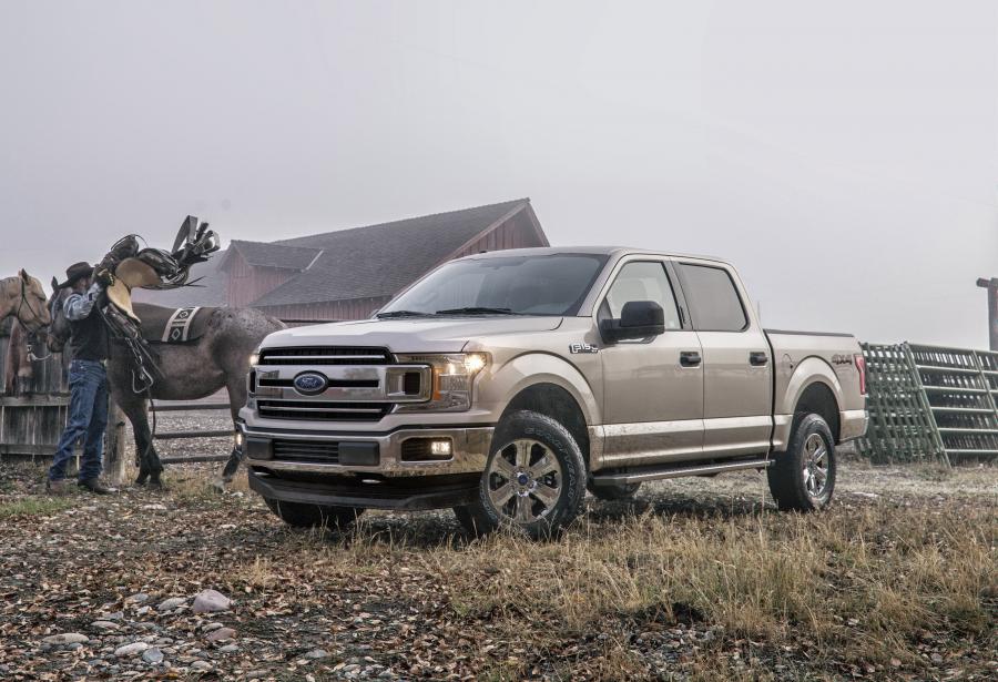  Ford F-150 XLT SuperCrew 2017 года  (фото 4 из 5)